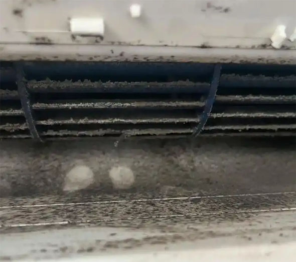 日照市空调吹的风有股烧焦味是怎么回事